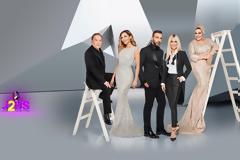 J2US: Έρχεται σε νέα μέρα; Όλο το ρεπορτάζ