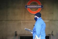 Βρετανία: Πάνω από 900 νεκροί σε μία ημέρα - Ανάμεσά τους 11χρονο παιδί