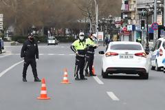 Τουρκία: Σκηνές πανικού στις πόλεις από το lockdown