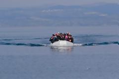 Μετανάστες με κορωνοϊό προωθεί η Αγκυρα στην Ελλάδα