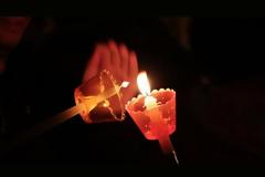 Πώς θα έρθει το Άγιο Φως στην Ελλάδα - Πυρετώδεις διαβουλεύσεις