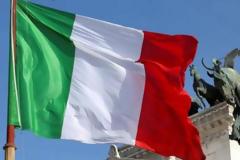 ΣΕ  ΜΙΑ ΚΛΩΣΤΗ ΚΡΕΜΕΤΑΙ  Η ΕΝΟΤΗΤΑ....Αποχώρηση της Ιταλίας ή Διάσπαση της Ε.Ε;