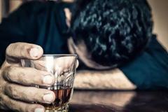 Επικίνδυνη η κατάχρηση κατανάλωσης αλκοόλ την εποχή της πανδημίας