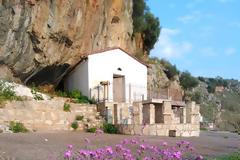 Δείτε φωτο με το φακό της Βασιλικής Δράκου: Το εξωκλήσι της Αγίας μας Παρασκευής Στάνου