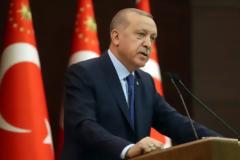 Τουρκία: Ο Ερντογάν ελευθερώνει χιλιάδες κρατούμενους