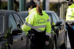 Νεαρός οδηγός προκάλεσε επεισόδιο μετά το πρόστιμο