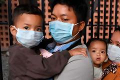 Τα μέτρα περιορισμού πρέπει να αίρονται σταδιακά, σε φάσεις 2 εβδομάδων