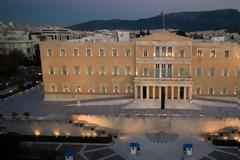 Γραφείο προϋπολογισμού Βουλής: Oι οικονομικές συνέπειες του κορωνοϊού στην Ελλάδα -Το καλό και το κακό σενάριο