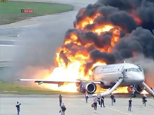 Φωτογραφία για Μόσχα - Αεροσκάφος στις φλόγες: Σοκαριστικό βίντεο από την τραγωδία με τους 41 νεκρούς