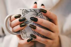 Tips για να εφαρμόσεις σωστά τα press on nails