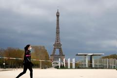 Οι δρόμοι του Παρισιού σε καραντίνα η πόλη του Φωτός χωρίς τους τουρίστες της;