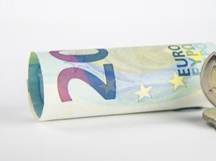 Φωτογραφία για Τα χαρτονομίσματα του ευρώ μολύνονται πιο εύκολα από μικρόβια σε σχέση με τα κέρματα, επιβεβαιώνουν Γερμανοί επιστήμονες
