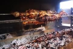 Το αρνί ...αλλιώς στα νησιά του Αιγαίου, λόγω παράδοσης και όχι λόγω κορωνοϊού