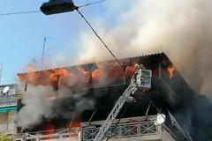 Συγκλονιστικές εικόνες από τη φωτιά σε διαμέρισμα στα Πατήσια