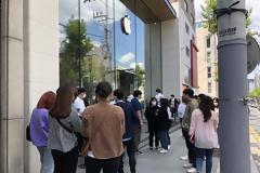 Το Apple Store ανοίγει ξανά στη Νότια Κορέα με νέα μέτρα ασφαλείας για τους πελάτες