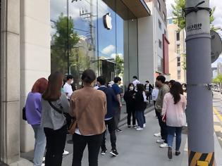 Φωτογραφία για Το Apple Store ανοίγει ξανά στη Νότια Κορέα με νέα μέτρα ασφαλείας για τους πελάτες