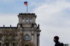 Ποια καταστήματα ανοίγουν αύριο - Ξεκινά η επιστροφή στην κανονικότητα