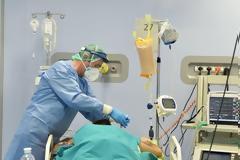 Βρετανία-κορωνοϊός: 596 νέοι θάνατοι στα νοσοκομεία, περισσότεροι από 16.000 συνολικά