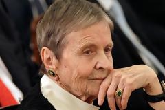 Ελένη Γλύκατζη Αρβελέρ: Να είναι πάντα ζωντανή η ελπίδα για το καλύτερο