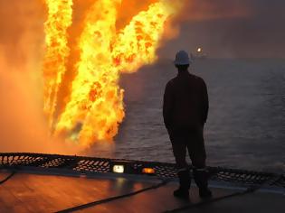 Φωτογραφία για Το κραχ του αιώνα στο πετρέλαιο: Σε αρνητική τιμή τα συμβόλαια του αμερικανικού αργού!