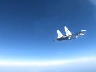 Φωτογραφία για «Αερομαχία» ρωσικού μαχητικού με αμερικανικό αεροσκάφος