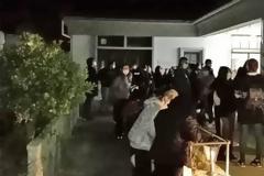 Ελεγχοι στο Κρανίδι: Τεστ για κορωνοϊό σε εργαζομένους σε μαγαζιά, χωράφια, τράπεζες και αστυνομικούς