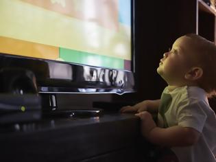 Φωτογραφία για Κίνδυνος εμφάνισης συμπτωμάτων αυτισμού στα μωρά που κάθονται μπροστά σε οθόνη