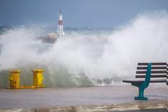 Καιρός: Άστατος με ενισχυμένους ανέμους την Πέμπτη