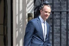 Βρετανία: Μέχρι το τέλος του έτους θα παραμείνουν οι κοινωνικοί περιορισμοί