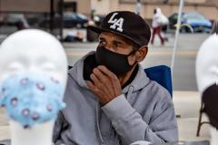 80 χώρες έχουν απαγορεύσει τις εξαγωγές μασκών