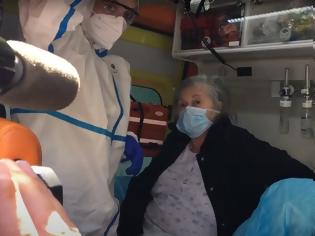 Φωτογραφία για Κλινική Ταξιάρχαι: Συγκλονίζει ασθενής - «Δεν μου λένε αν έχω κορωνοϊό, τρελάθηκα για το παιδί μου»