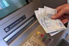 Επίδομα 800 ευρώ: Κόβεται ..ή θα φτάνει ως τα 534 ευρώ