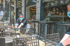 Αρση των μέτρων: Ετσι θα ανοίξουν εστιατόρια, καφέ και κλαμπ