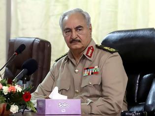 Φωτογραφία για Λιβύη: Ο στρατάρχης Χάφταρ δηλώνει ότι έλαβε τη «λαϊκή εντολή» να κυβερνήσει τη Λιβύη