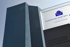 Μικρός ο κίνδυνος μετάδοσης της Covid-19 από τα χαρτονομίσματα του ευρώ