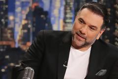 Γρηγόρης Αρναούτογλου: Μιλά για τη σαρωτική επιτυχία τού 2NIGHT SHOW