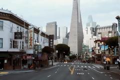 Lockdown λόγω COVID-19, drone footage θυμίζει σκηνικό ταινίας scifi