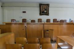 Τοποθέτηση διαχωριστικών στις δικαστικές αίθουσες ζητούν οι εισαγγελείς