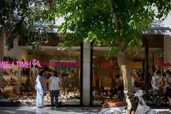 Από Δευτέρα και σταδιακά ανοίγουν και οι μεγάλες εμπορικές αλυσίδες