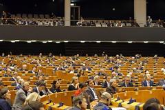 Σκάνδαλο: Ευρωβουλευτές μοίραζαν κοινοτικό χρήμα στα κόμματά τους