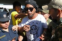 Ξενυχτούσε με την...έδεια της ομάδας του ο Ροναλντίνιο!