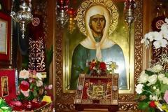 «Ως πυξίον σοφίας και αρετής μέλπομεν σε των ευσεβών αι χορείαι, χάριτος σκήνωμα, Ματρώνα, και δωρεών παντοδαπών εκμαγείον οι εν δίναις σπεύδοντες τη μεσιτεία σου»