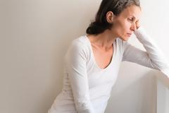 Οι ορμόνες Προγεστερόνη, Οιστραδιόλη, Τεστοστερόνη, FSH, LH. Πώς επιδρούν στην περίοδο, στα οστά, στην καρδιά, στο βάρος;