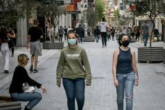 Η αισιοδοξία των ειδικών αλλά και η αβεβαιότητα για την πορεία του ιού το καλοκαίρι