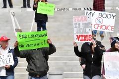 ΗΠΑ: Εφιαλτικό σενάριο με 135.000 νεκρούς έως τον Αύγουστο