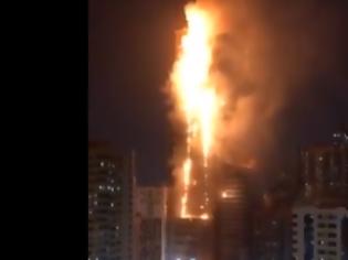 Φωτογραφία για Ηνωμένα Αραβικά Εμιράτα: Τεράστια πυρκαγιά «καταλαμβάνει» ουρανοξύστη