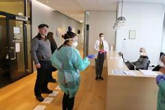 Η Ισλανδία σχεδόν εξάλειψε την πανδημία