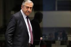 Ο Ακιντζί απαντά στις επικρίσεις για τις σχέσεις του με την Άγκυρα