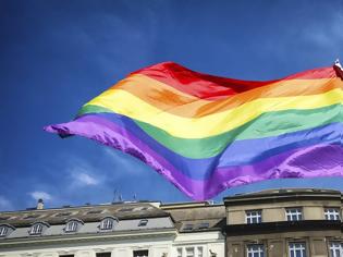 Φωτογραφία για Γερμανία απαγορεύει τη «θεραπεία αλλαγής σεξουαλικού προσανατολισμού» για γκέι ανήλικους