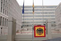 Γερμανικές μυστικές υπηρεσίες: Ο κορωνοϊός δεν βγήκε από εργαστήριο - Γιατί οι ΗΠΑ αφήνουν τέτοιες υπόνοιες